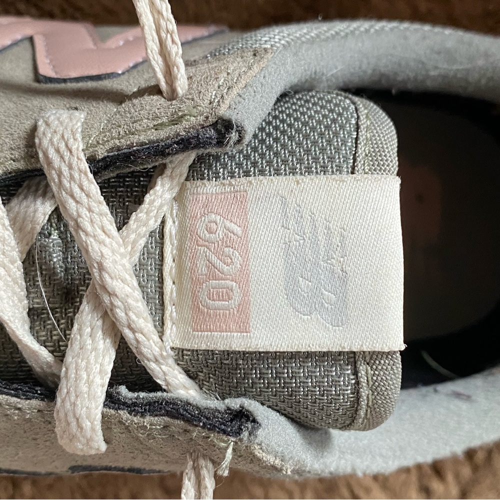 New Balance 620 - Picture 5 of 5